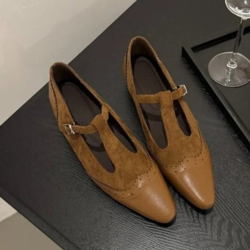 Sapatos de cano baixo em camurça antiderrapante